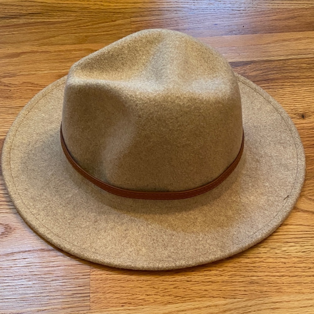 Stylish Tan Fedora Hat with Brown Band - Picture 2 of 3